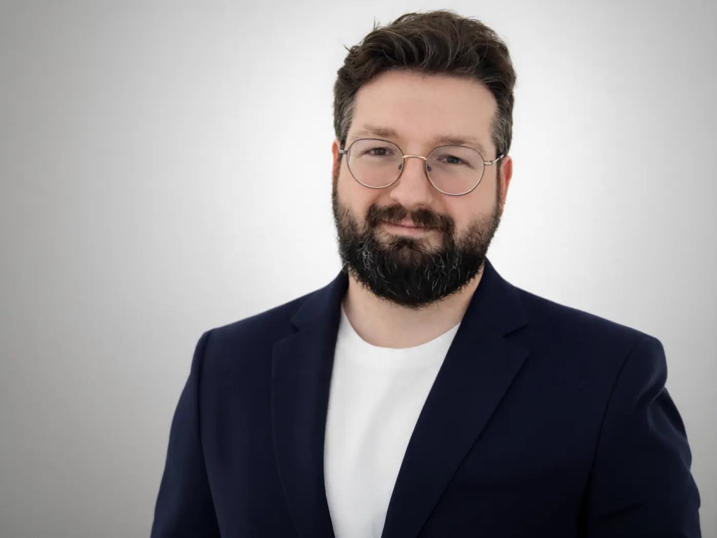 Ein Portrait von Hans Christian Fessl